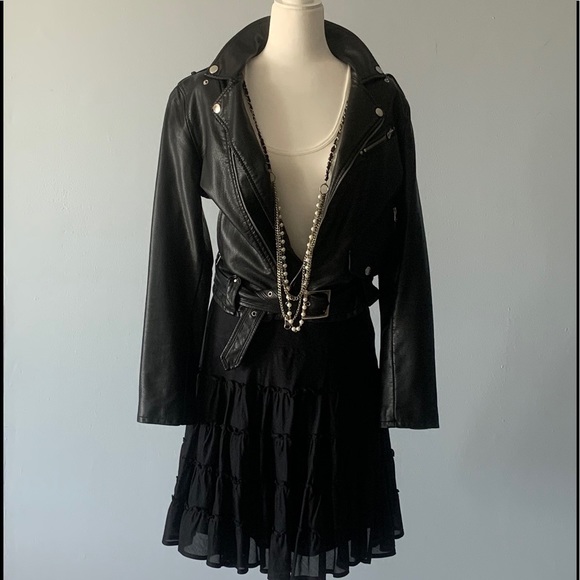 Women’s Derek Heart Embellished off-white tank.EUC - Picture 3 of 6